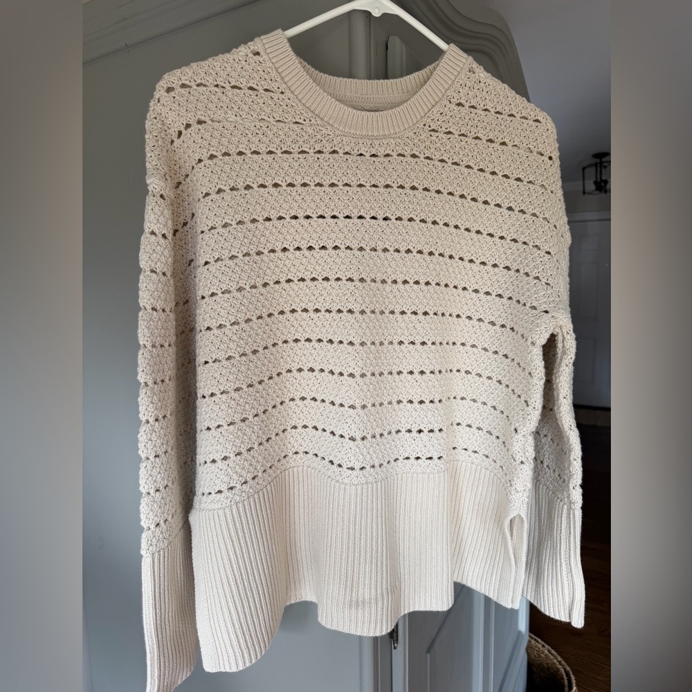 Gap Women's Size Small 24/7 ‎ Crochet Split Hem Sweater Color: Chino Ivory